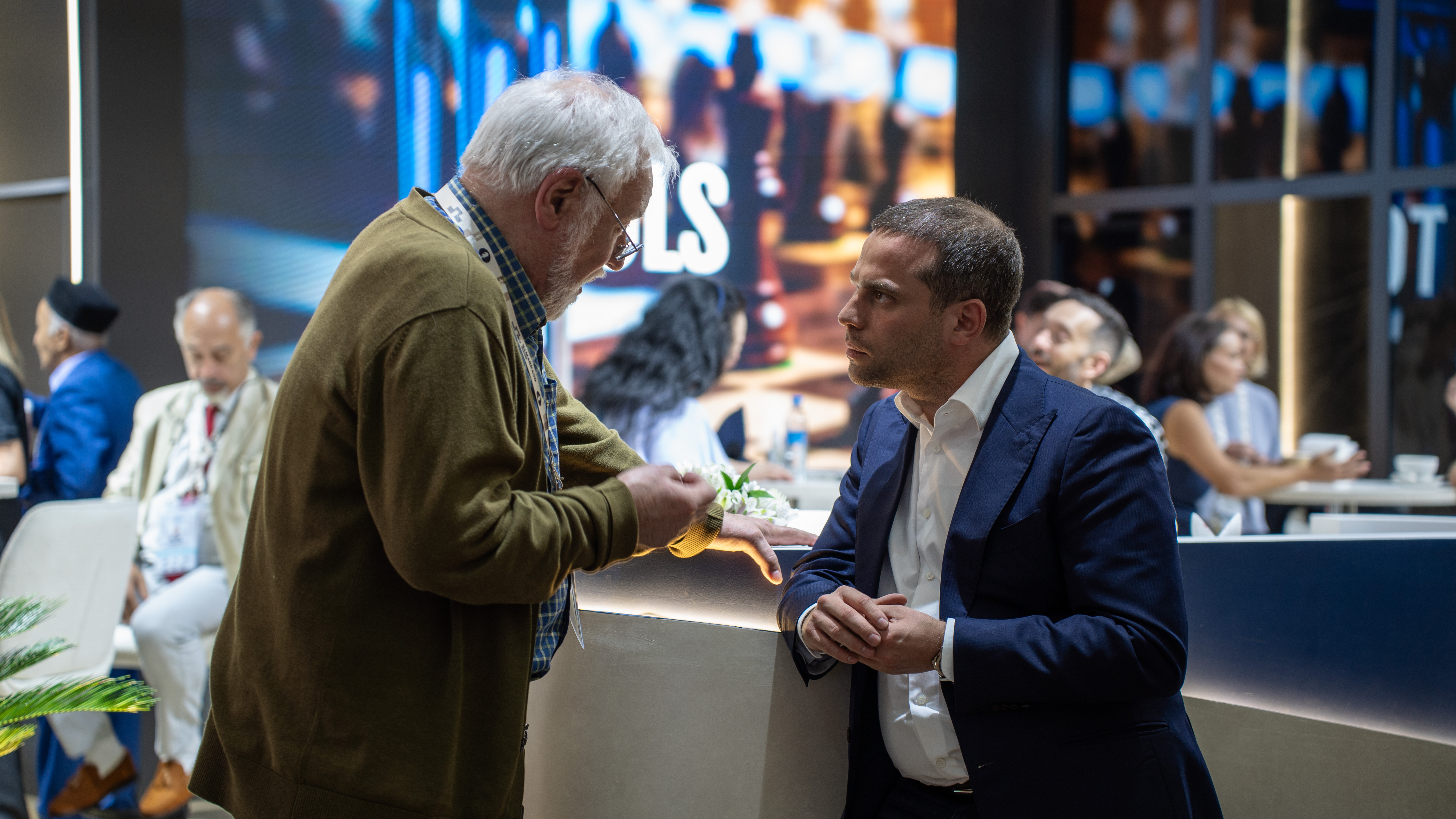 Chess news — Rosenstein Raises Alarm Over Last-Minute FIDE Election Changes while FIDE Blames Local Organizers for Disorganization