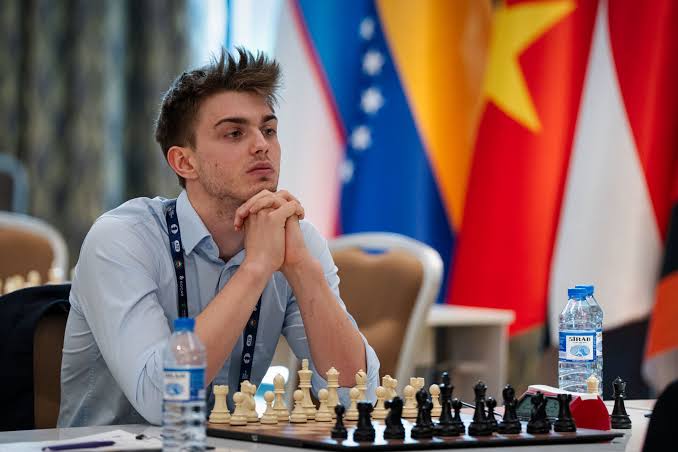 Chess news — Three Huge Rating Gaps, Three Different Endings on Day One